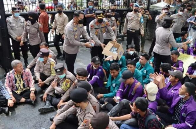 
 PAM Unras Kenaikan BBM, Kapolrestabes Medan : Tetap Siaga dan Humanis