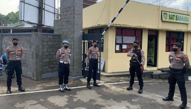 
 Polres Tanggamus Perketat Keamanan Pasca Bom Bunuh Diri di Bandung