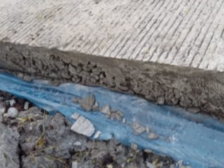 Rekonstruksi Jalan Kamboja Lk V Kelurahan Sinaksak Diduga Tak Sesuai RAB Terkesan Asal Jadi.