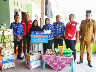 Bupati Labuhanbatu Kunjungi Rumah Di Dua Kecamatan Dampak Musibah Kebakaran Sekaligus Salurkan Bantuan