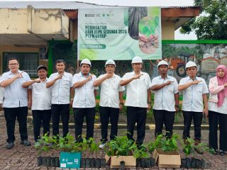 Peringati Hari Bumi 2026, PKS Dolok Ilir PTPN Group Tanam Pohon di Area Pabrik dan Sempadan Sungai