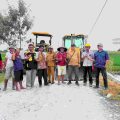Warga Bandar Manis Apresiasi PT. Kerasaan Indonesia Atas Bantuan Perbaikan Jalan Desa