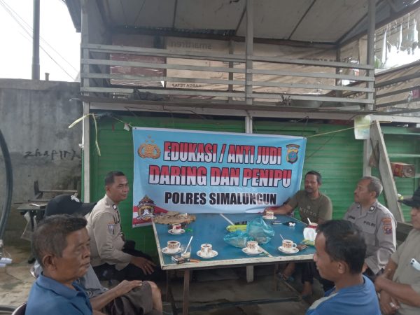 Polres Simalungun Edukasi Warga Sinaksak Soal Bahaya Judi Daring dan Penipuan Online